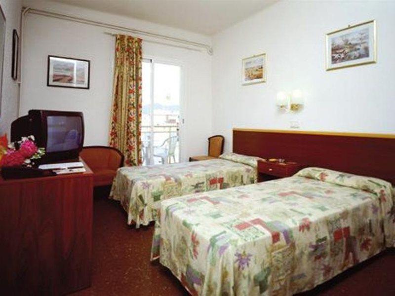 Sun Beach Лорет де Мар Екстериор снимка